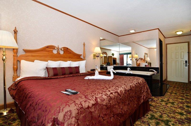Best Western Plus Dockside Waterfront Inn Mackinaw City Instalações foto
